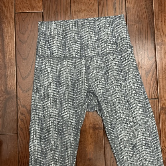 Size 4 Lululemon wunder under arrow jacquard high rise - Picture 3 of 6